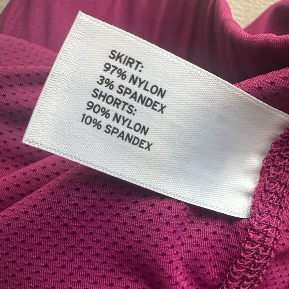 Duluth Trading Co Womens 24W Skort Dry On The Fly Nylon Magenta Plum Pockets - Picture 5 of 6